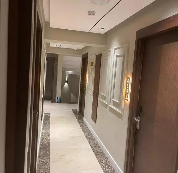 ベッドアンドブレックファースト The Biancho Hotel Old City   Special Category