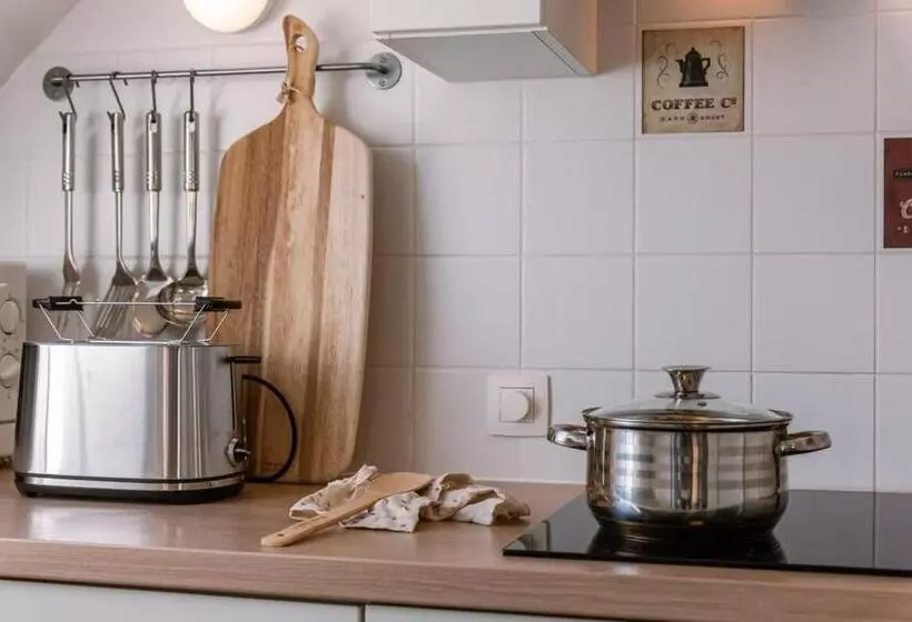 Centrally Located Apartment With Sunny Terrace