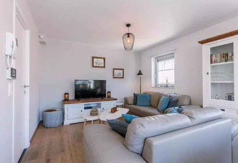 Centrally Located Apartment With Sunny Terrace