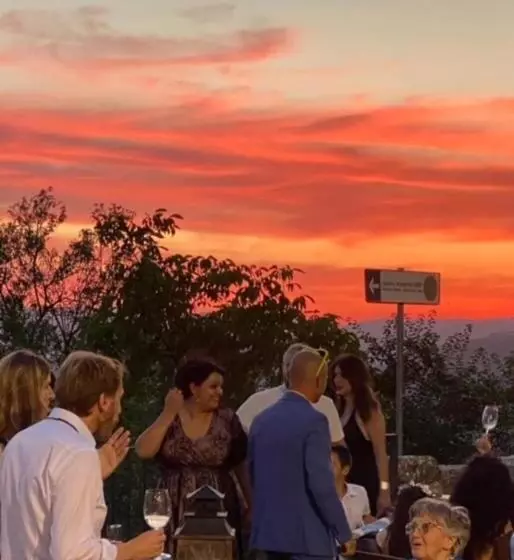 Hotelli Antico Borgo Di Albe
