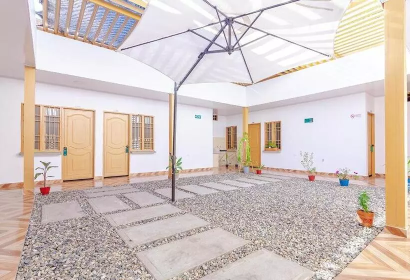 Hotelli Ayenda Tu Casa Bambu