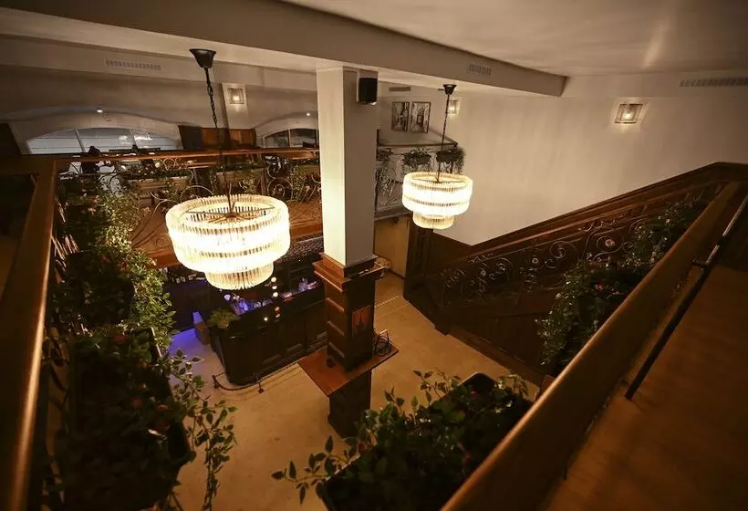 هتل Old Town Stay