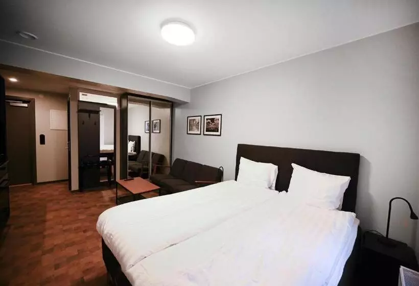 هتل Old Town Stay