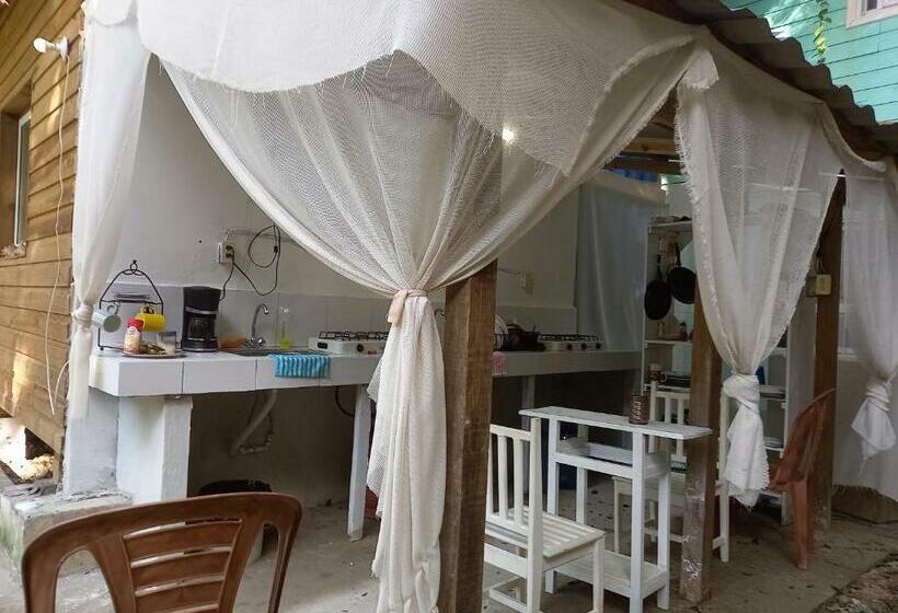 Onat Hostel West End Private Or Shared Room