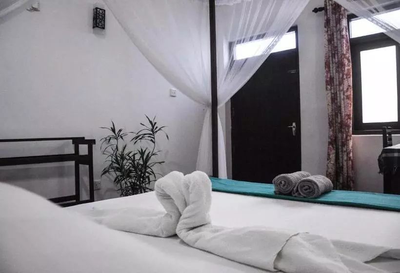 تختخواب و صبحانه Gem Light Guest House