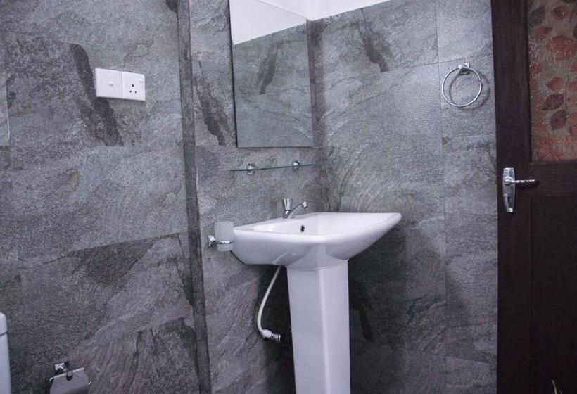 Bed and Breakfast Gem Light Guest House