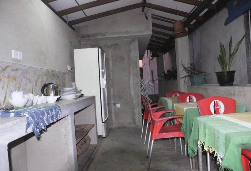 Bed and Breakfast Gem Light Guest House