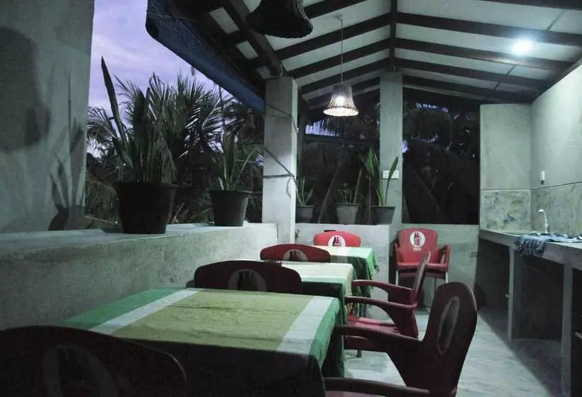تختخواب و صبحانه Gem Light Guest House