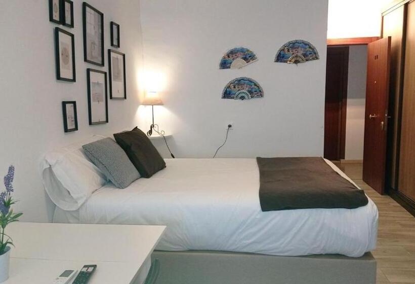 Holidays2torremolinos Studio In Loma Del Colegial Torremolinos Close To Center With Pool, Rooftop Te