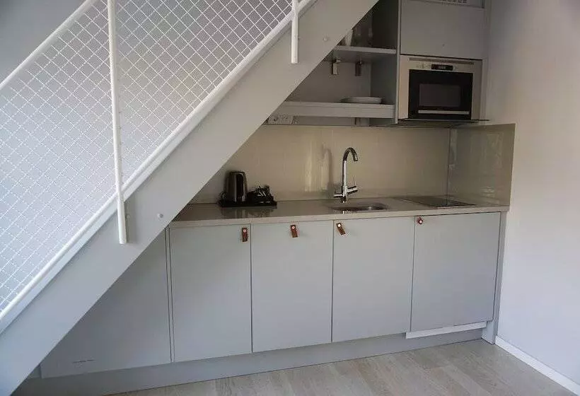 هتل Avanti Apartment