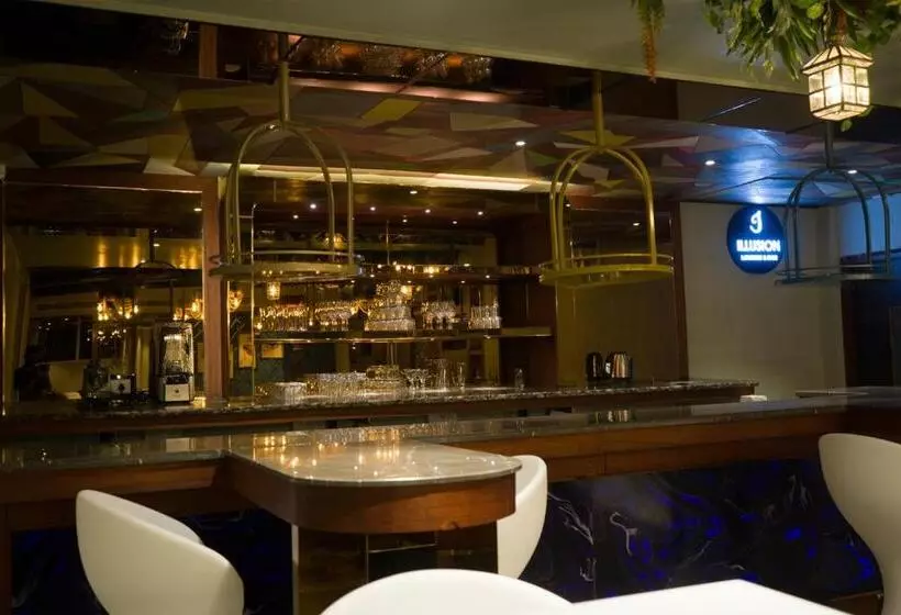 Hotelli Clarks Inn Suites Kangra