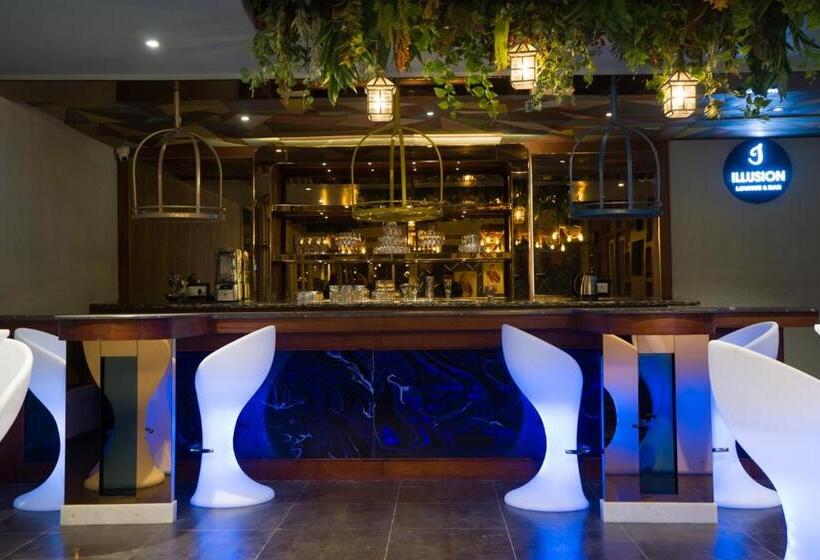 هتل Clarks Inn Suites Kangra