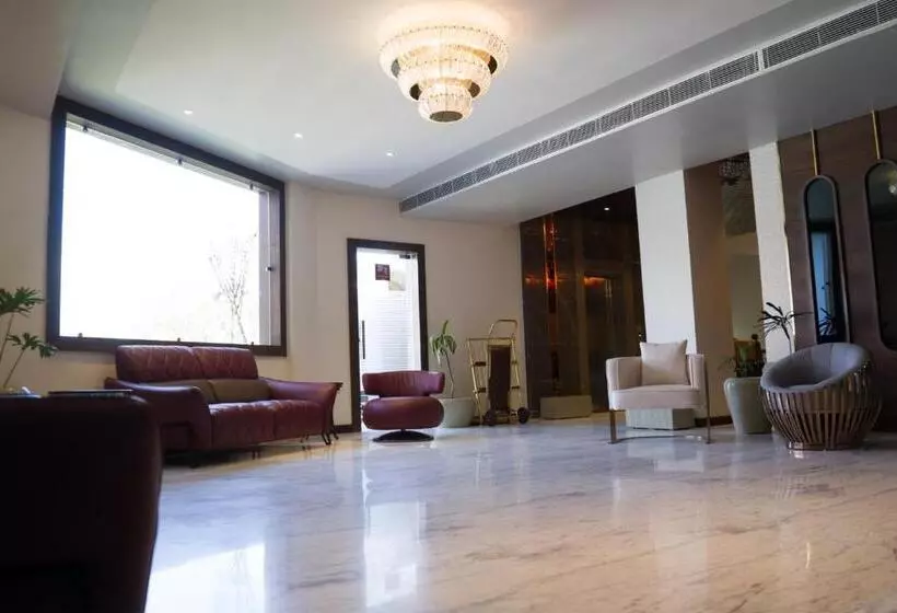 Hotelli Clarks Inn Suites Kangra