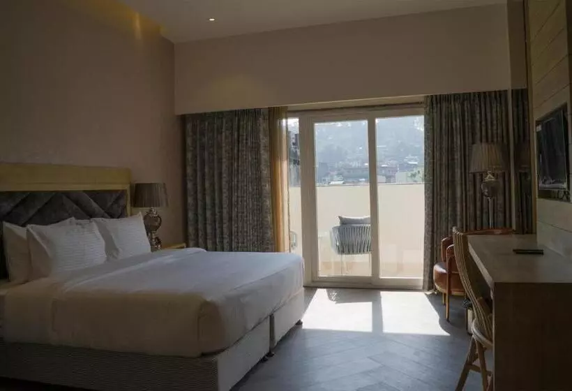 Hotelli Clarks Inn Suites Kangra