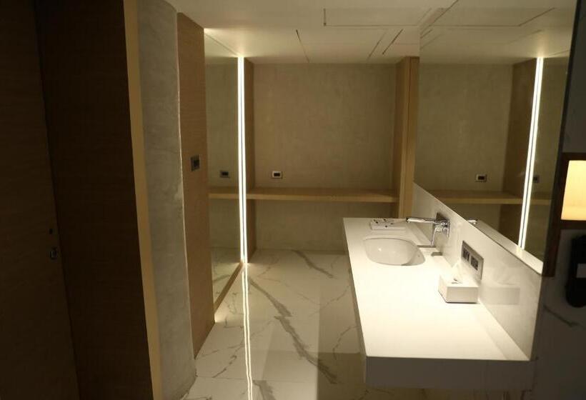 هتل Clarks Inn Suites Kangra