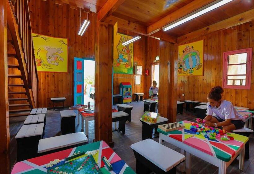 ホテル Hari Club Beach Resort