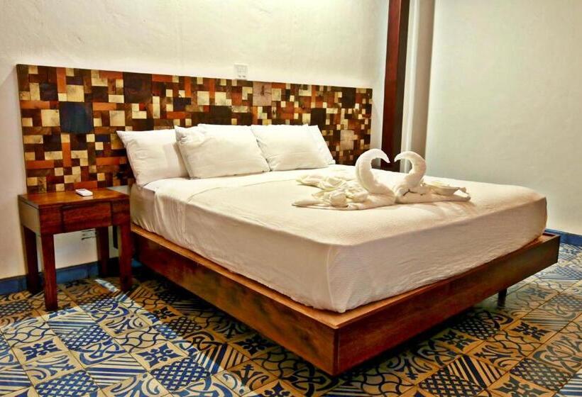 هتل Rouge By La Gran Francia