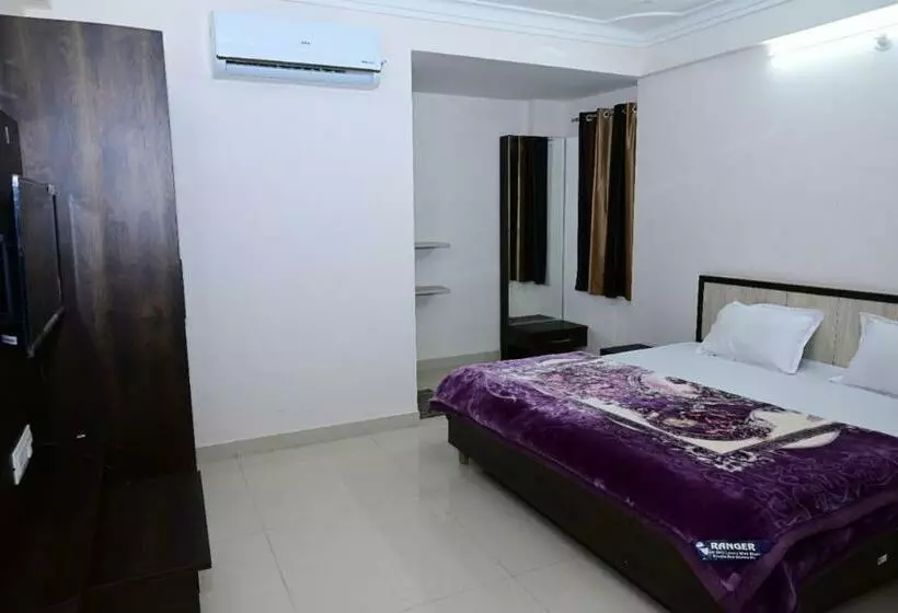 ホテル Shree Chandram   10min Walking Distance To श्रीnathji Temple