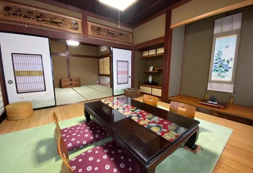 پانسیون ゲストハウス山吹