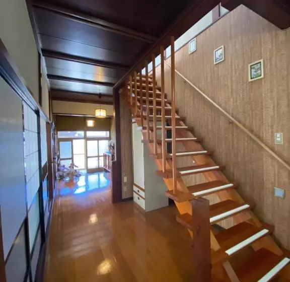 پانسیون ゲストハウス山吹