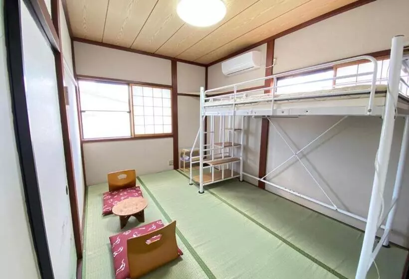 پانسیون ゲストハウス山吹