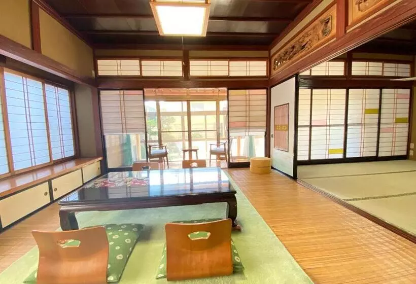 پانسیون ゲストハウス山吹