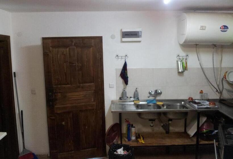 بنسيون кьща за гости свети никола