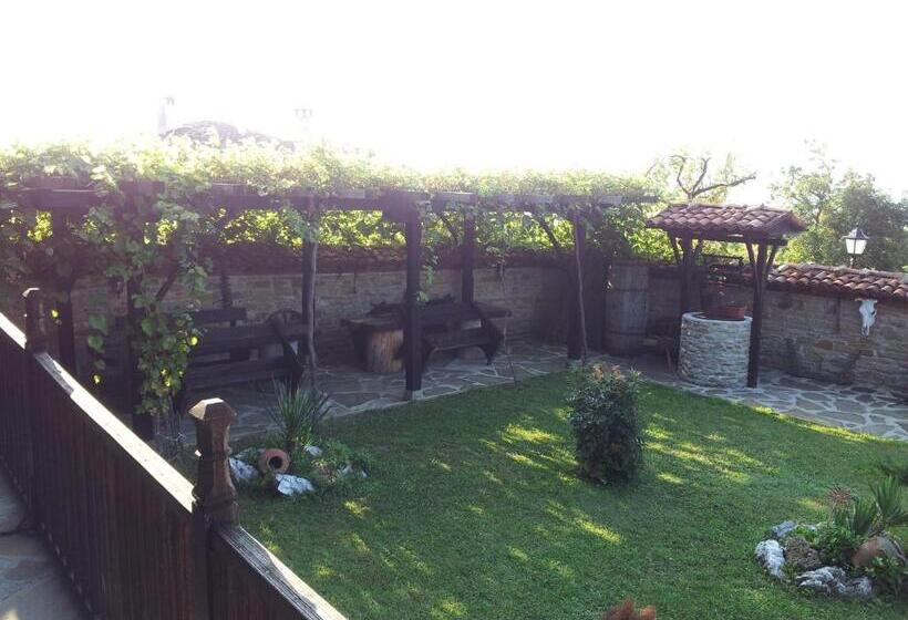 بنسيون кьща за гости свети никола