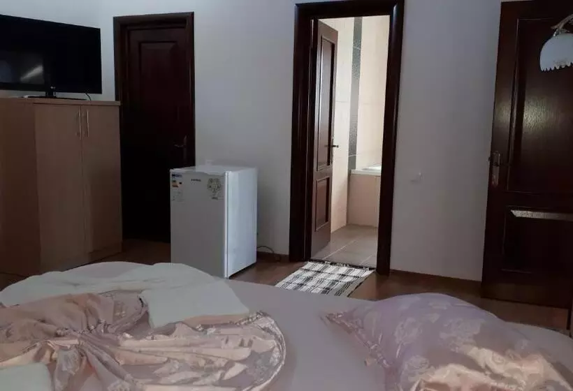 پانسیون Vila Livia