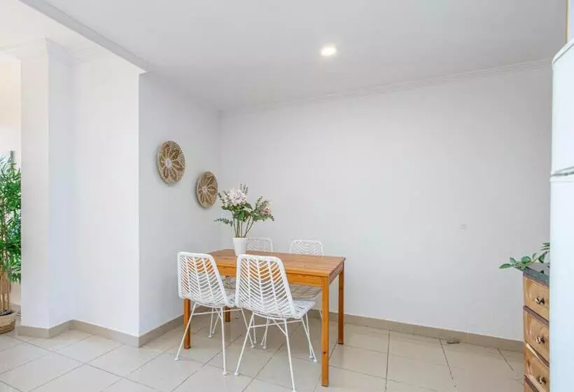 Badia De Roses 1 New Apartment