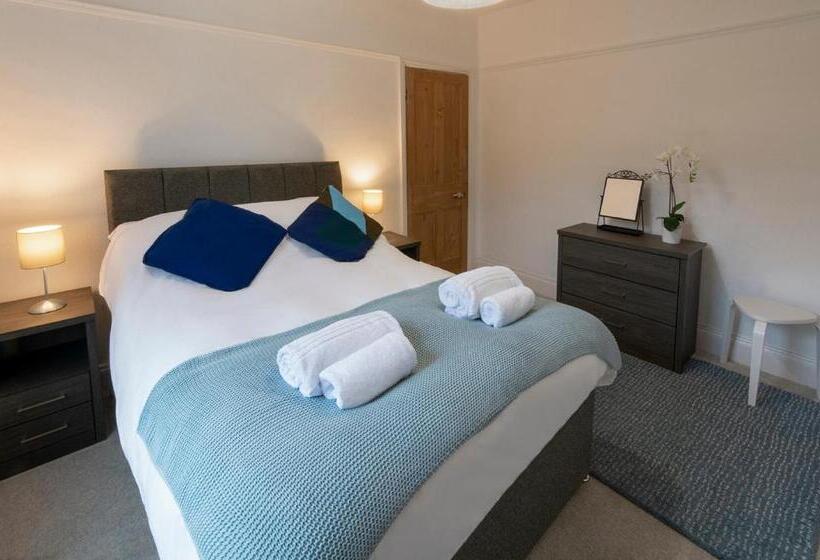 Beautiful Views! 3 Great Doubles!