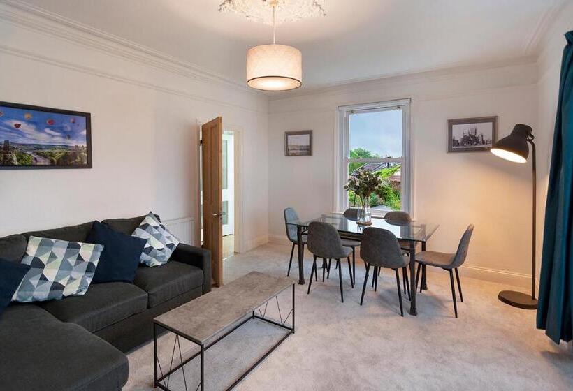 Beautiful Views! 3 Great Doubles!