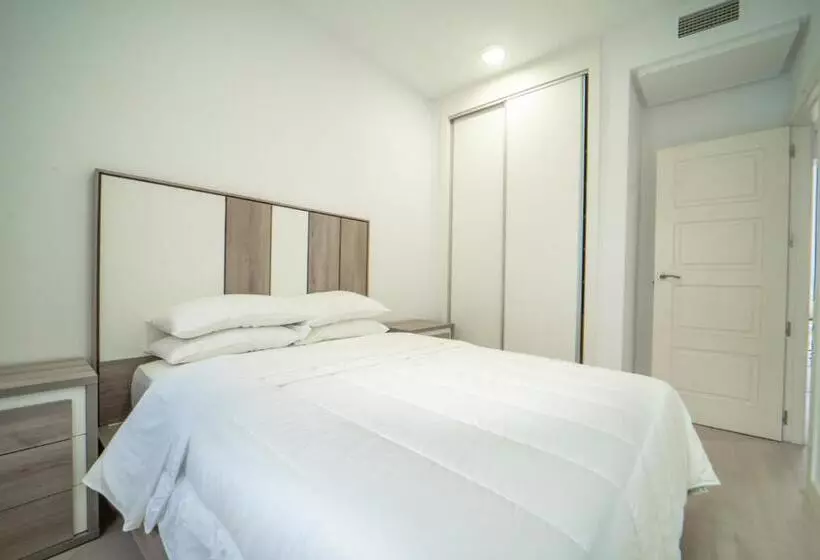 Exclusive 2 Bed 2 Bath Penthouse With Golf Views   De2332ev
