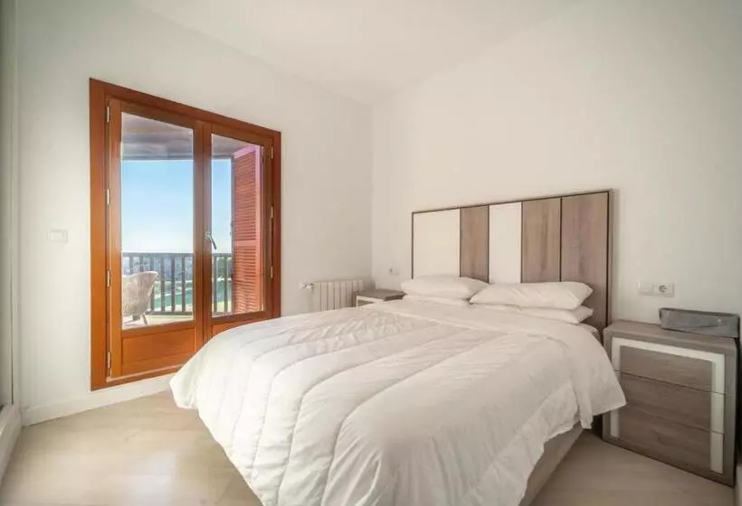 Exclusive 2 Bed 2 Bath Penthouse With Golf Views   De2332ev