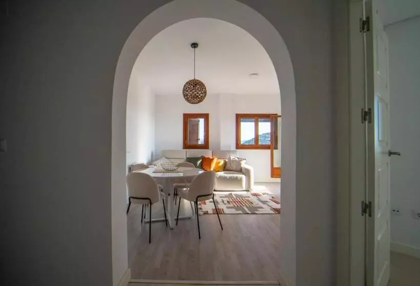 Exclusive 2 Bed 2 Bath Penthouse With Golf Views   De2332ev