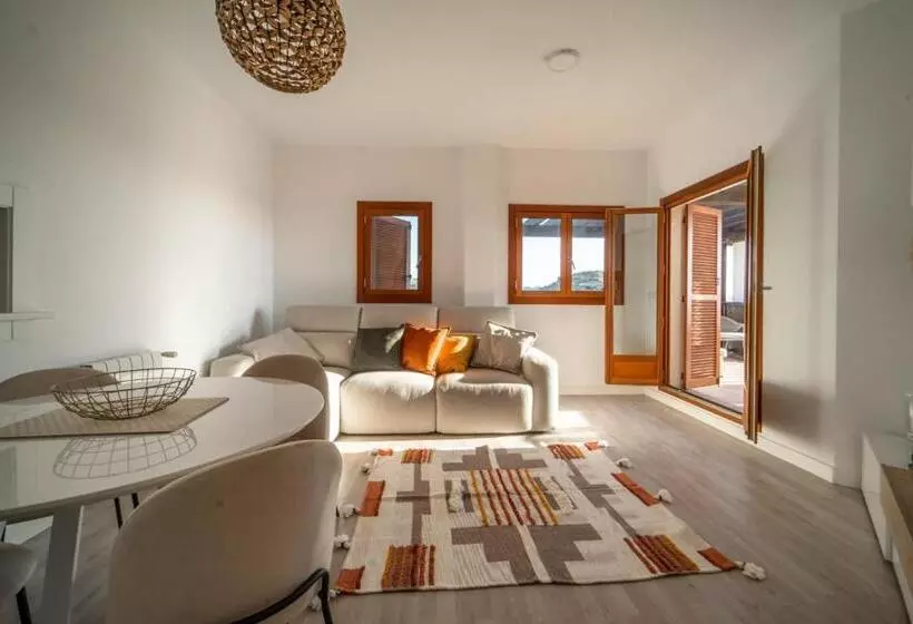 Exclusive 2 Bed 2 Bath Penthouse With Golf Views   De2332ev