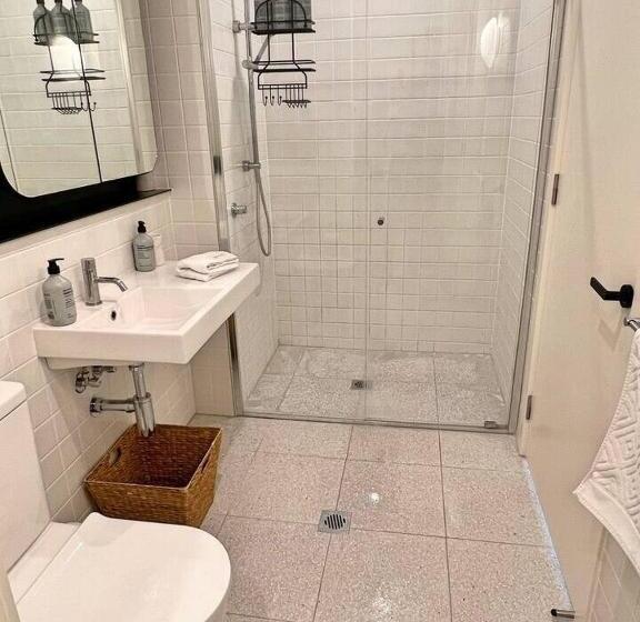 Industrial Yet Modern, 1bd 1bth Apt   Woden