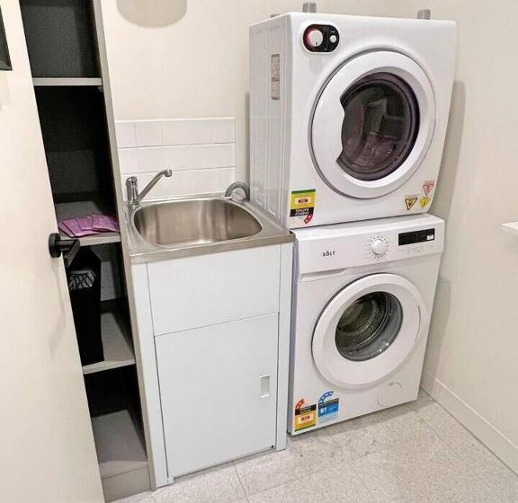 Industrial Yet Modern, 1bd 1bth Apt   Woden