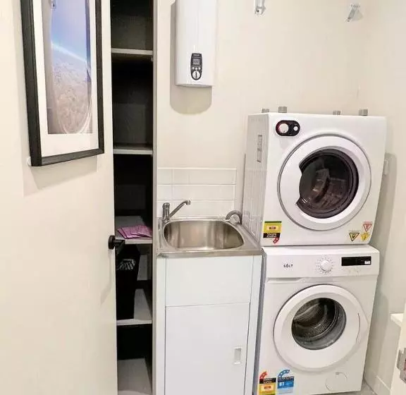 Industrial Yet Modern, 1bd 1bth Apt   Woden