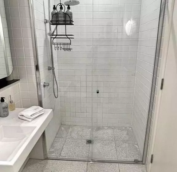 Industrial Yet Modern, 1bd 1bth Apt   Woden