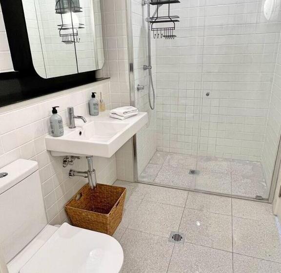 Industrial Yet Modern, 1bd 1bth Apt   Woden