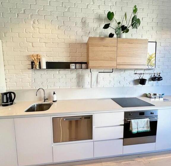 Industrial Yet Modern, 1bd 1bth Apt   Woden