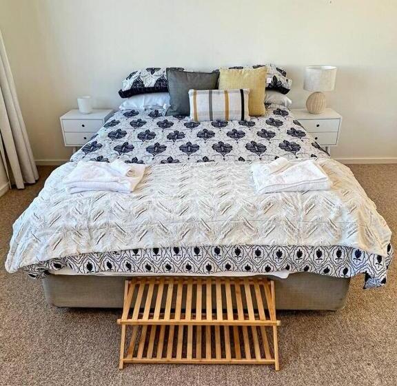 Industrial Yet Modern, 1bd 1bth Apt   Woden