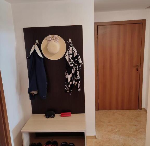 Midia Grand Resort, Terrassen Paradies Apartment