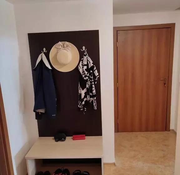 Midia Grand Resort, Terrassen Paradies Apartment