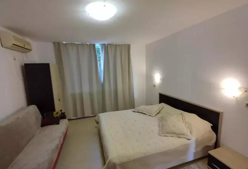 Midia Grand Resort, Terrassen Paradies Apartment