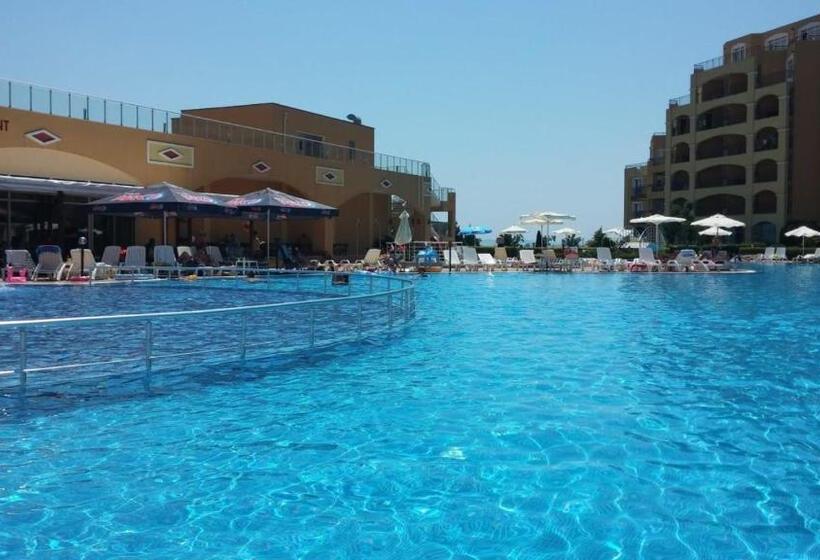 Midia Grand Resort, Terrassen Paradies Apartment