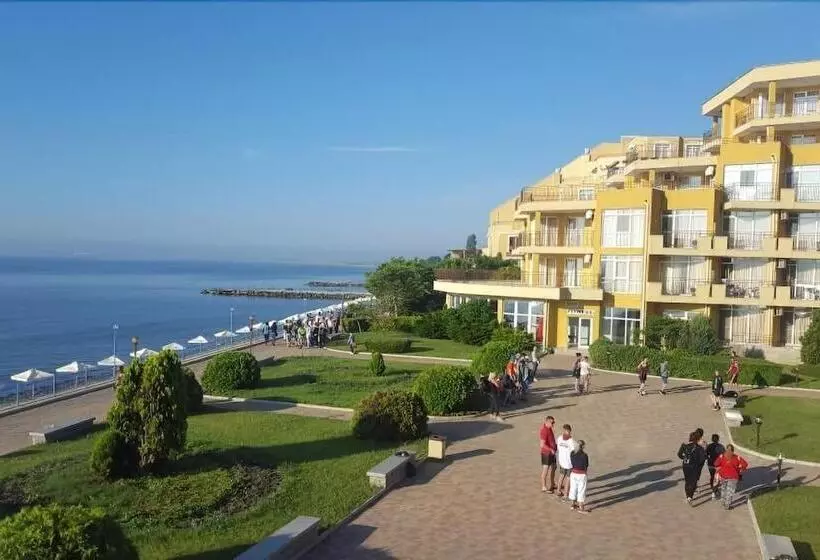 Midia Grand Resort, Terrassen Paradies Apartment