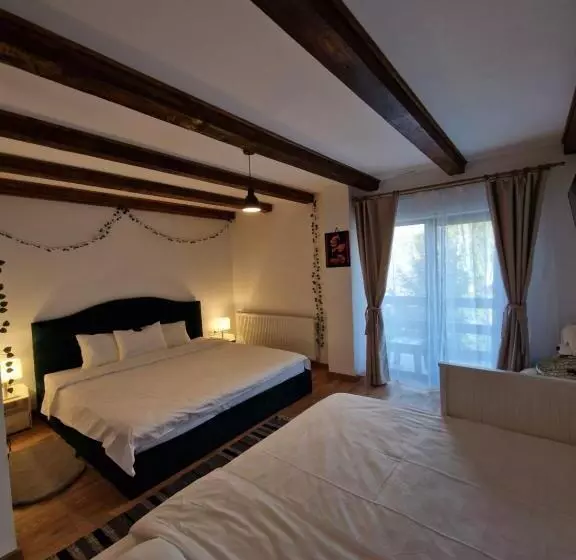 Majatalo Cabana Din Pădure