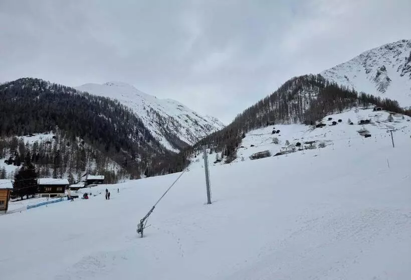 Cute Attic Apartment In The Heart Of The Mountains